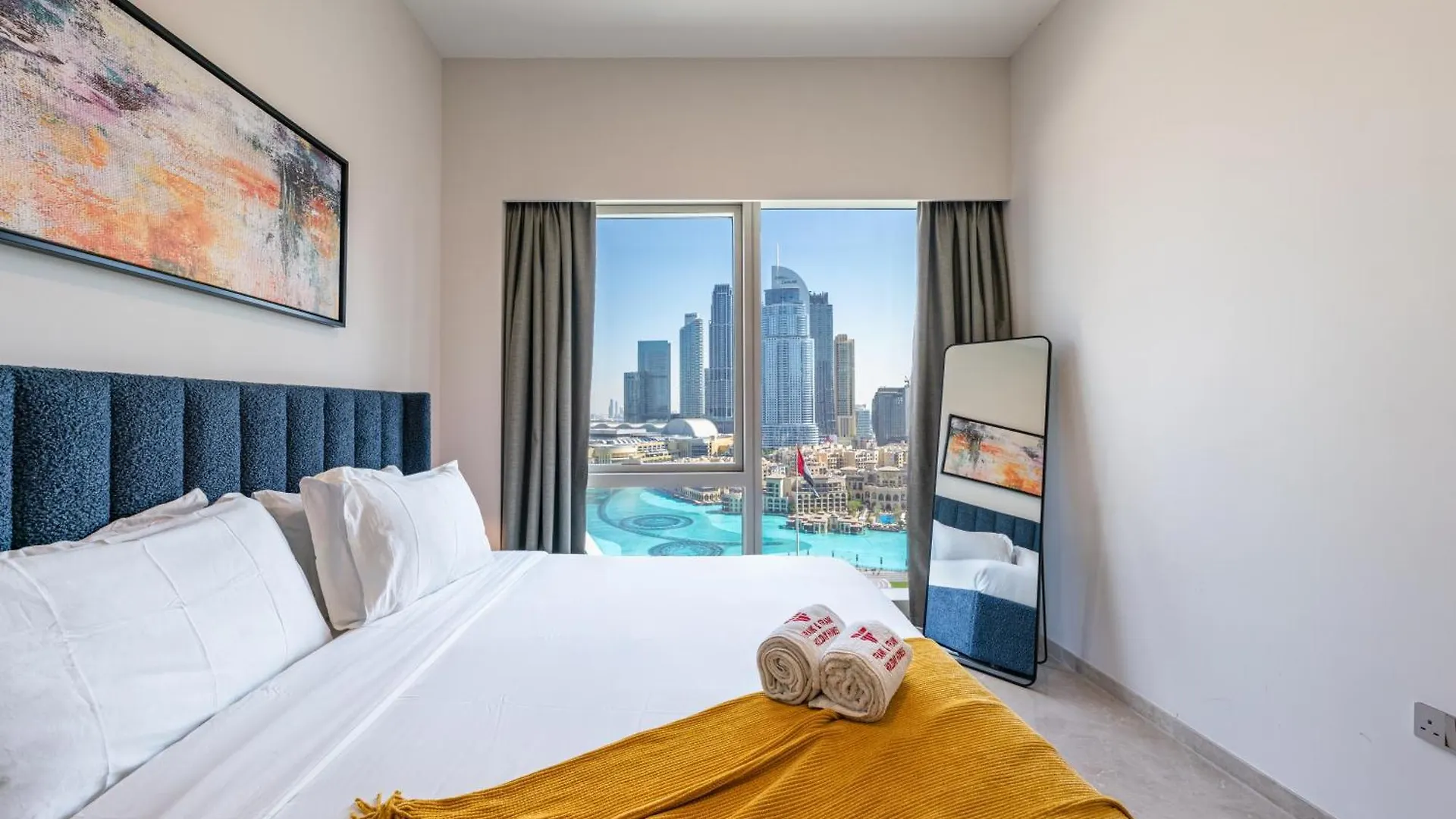 Skyline Majesty - Luxury Living With Full Burj Khalifa & Fountain Views - 1703 Apartment Dubai