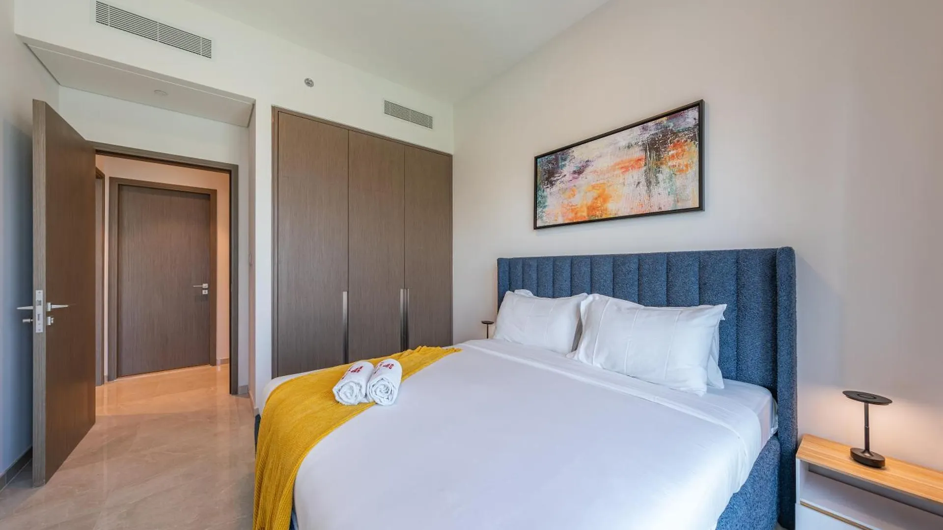 Apartamento Skyline Majesty - Luxury Living With Full Burj Khalifa & Fountain Views - 1703 Dubái