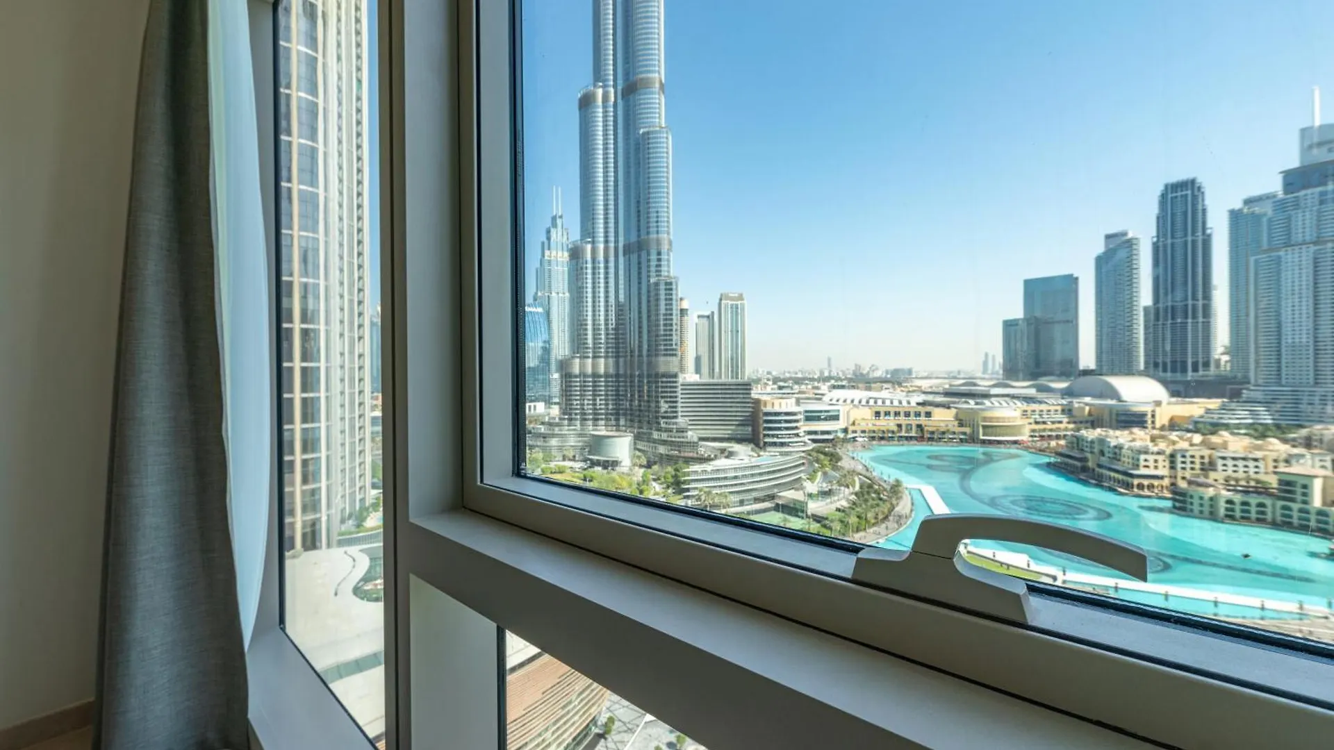 Apartamento Skyline Majesty - Luxury Living With Full Burj Khalifa & Fountain Views - 1703 Dubái Emiratos Árabes Unidos