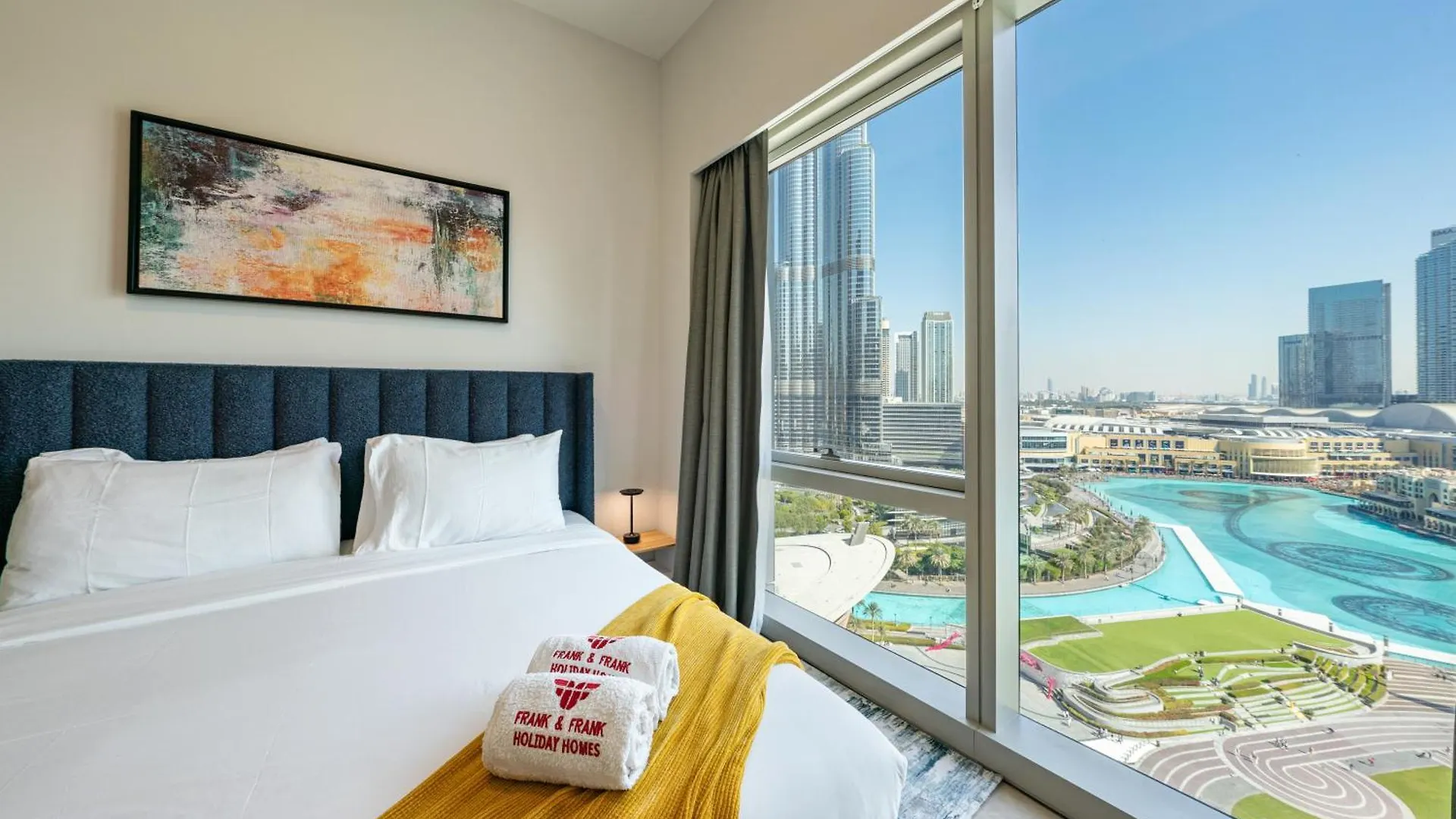 Skyline Majesty - Luxury Living With Full Burj Khalifa & Fountain Views - 1703 Lejlighed Dubai